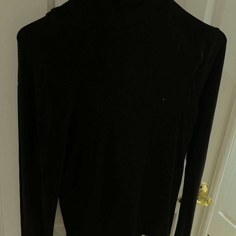 Lounge black turtle neck tee